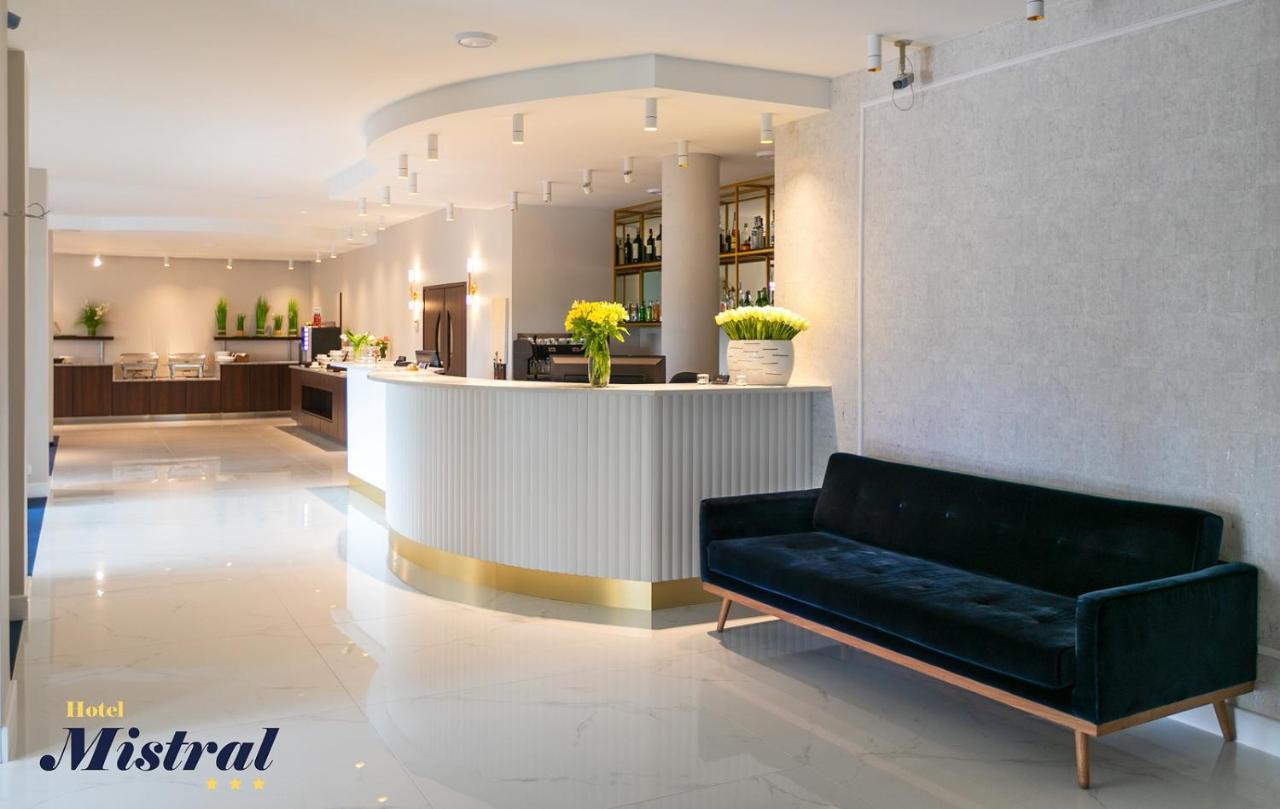 Hotel Mistral Marki  Exterior foto
